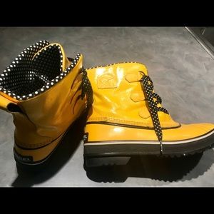 Sorel Yellow/ Polka Dot Rainboots